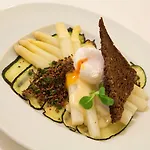 Adria Praag