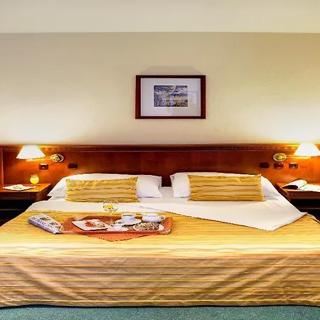 Adria Hotel 4*