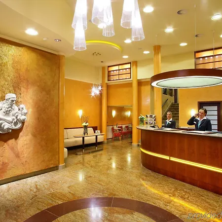 Hotel Adria 4*