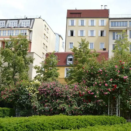 Adria 4* Praga